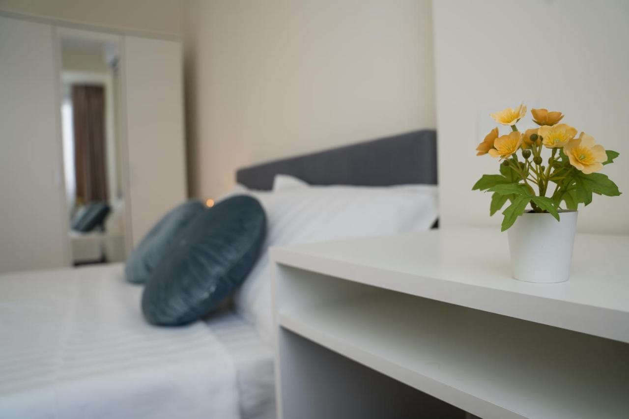 Azaleea Apartments บูคาเรสต์ ภายนอก รูปภาพ